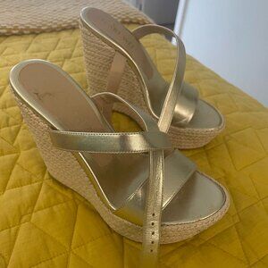 Stuart Weitzman Gold Wedge Espadrille - size 7 1/2 - excellent condition